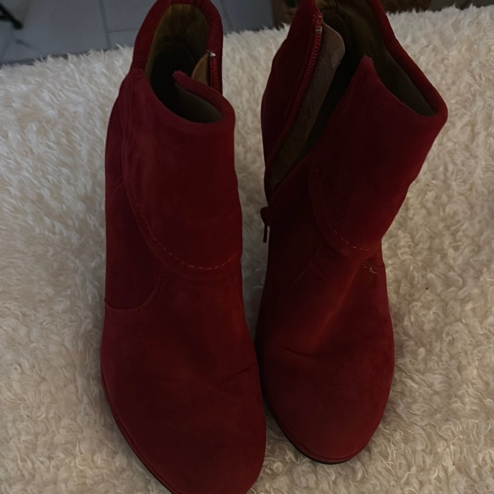 Chic Red Ankle Boots for Women